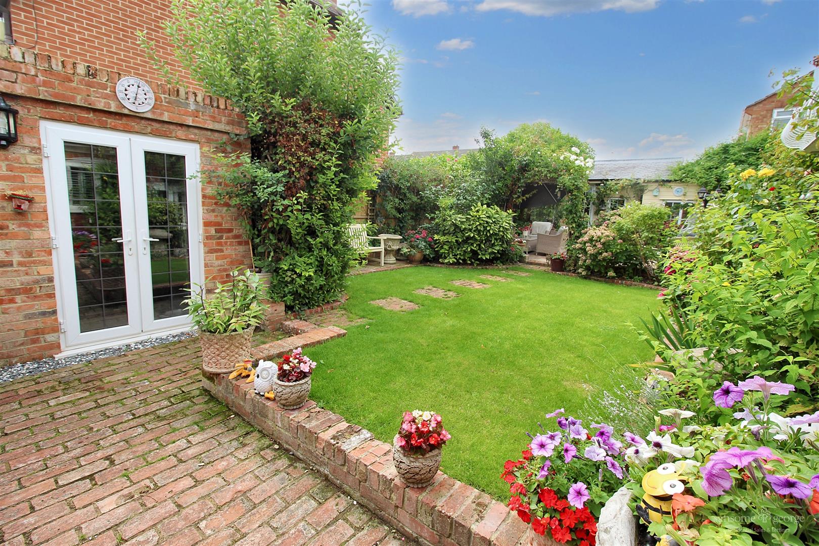 Kentwood Hill, Tilehurst, Reading